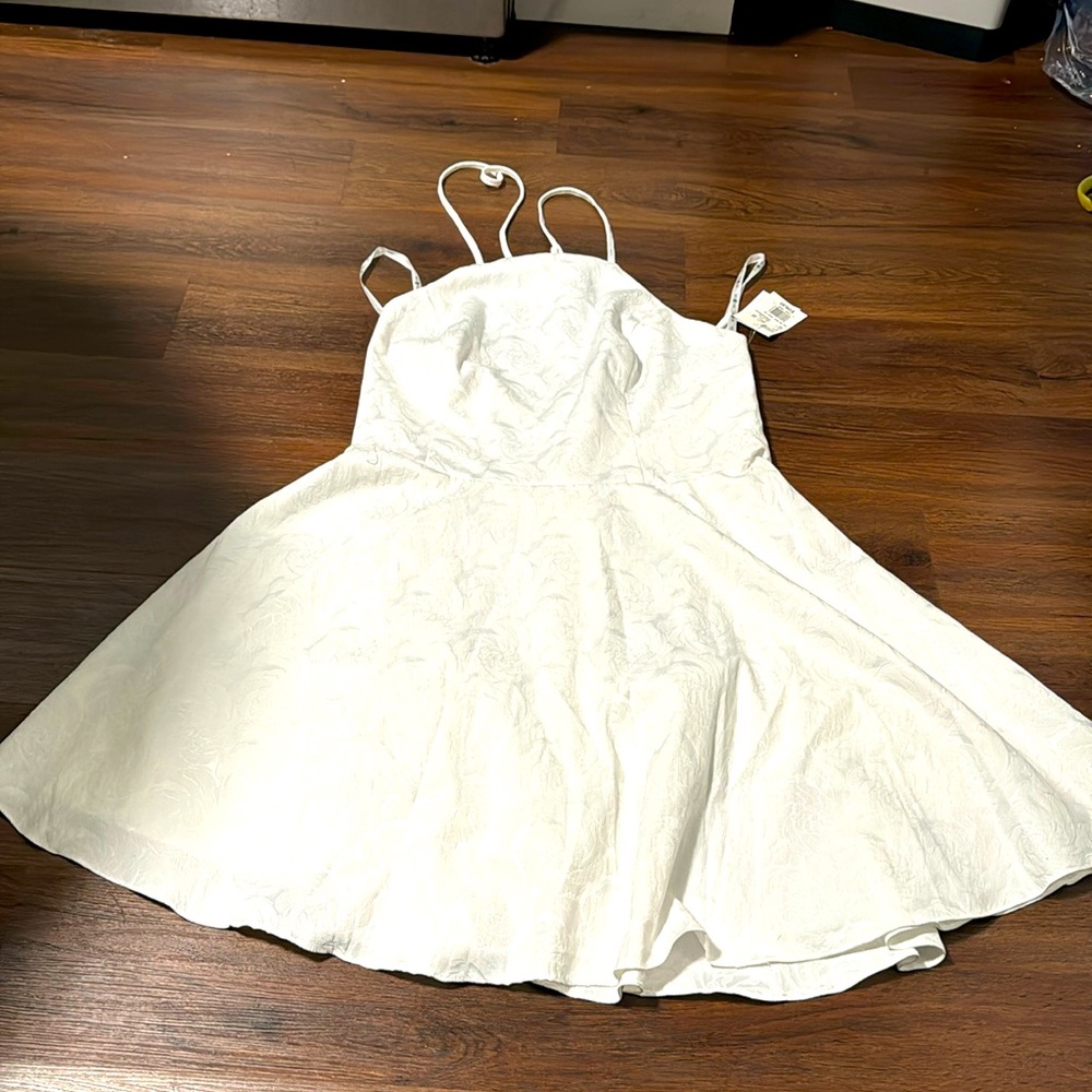 jules and cleo flora dress, Size 18 Never Worn.